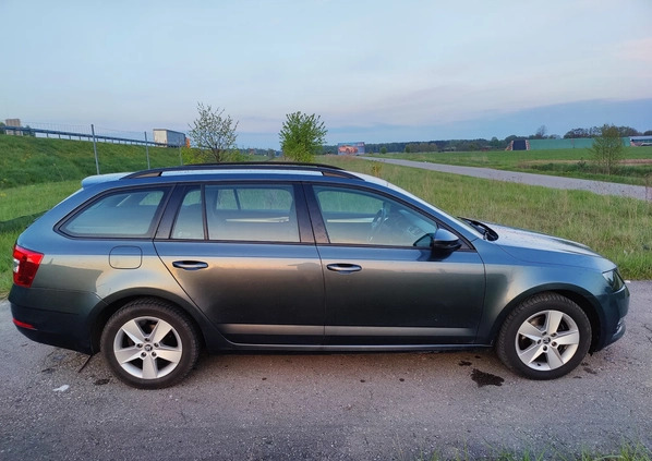 Skoda Octavia cena 52900 przebieg: 107000, rok produkcji 2019 z Pyzdry małe 56